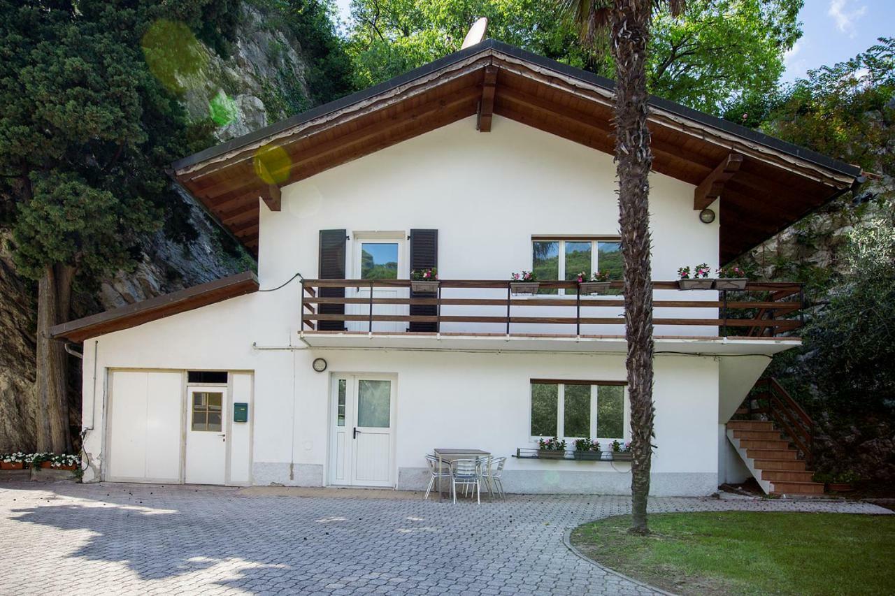 Apartments Suster Torbole Sul Garda Bagian luar foto