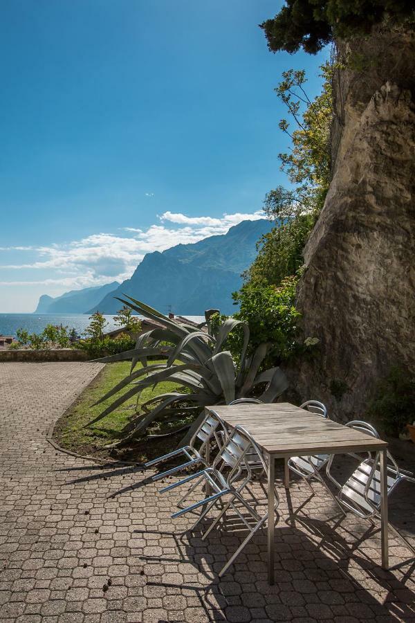 Apartments Suster Torbole Sul Garda Bagian luar foto