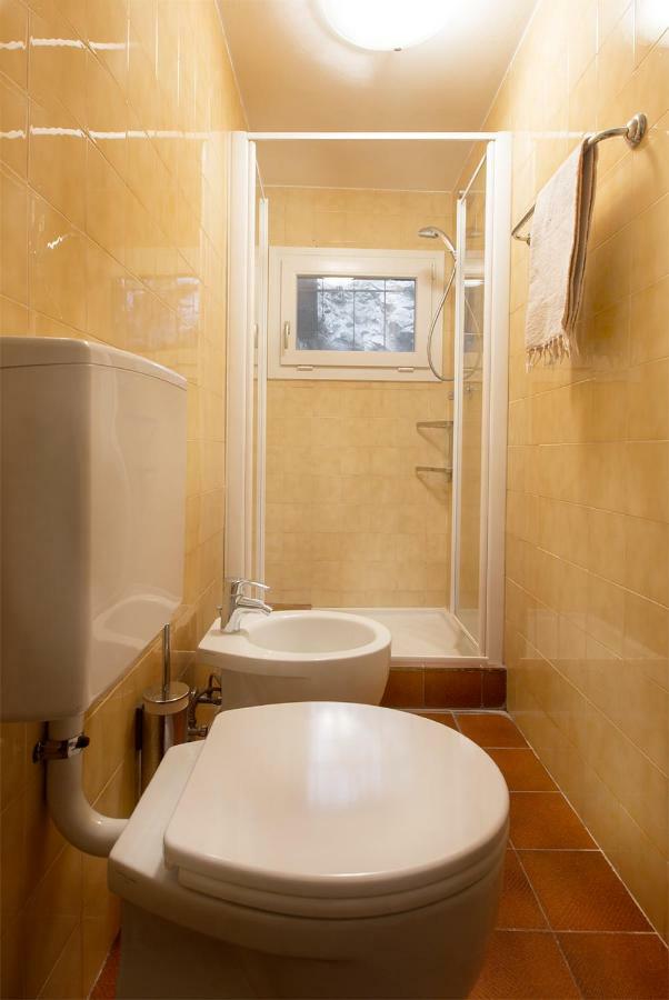 Apartments Suster Torbole Sul Garda Bagian luar foto