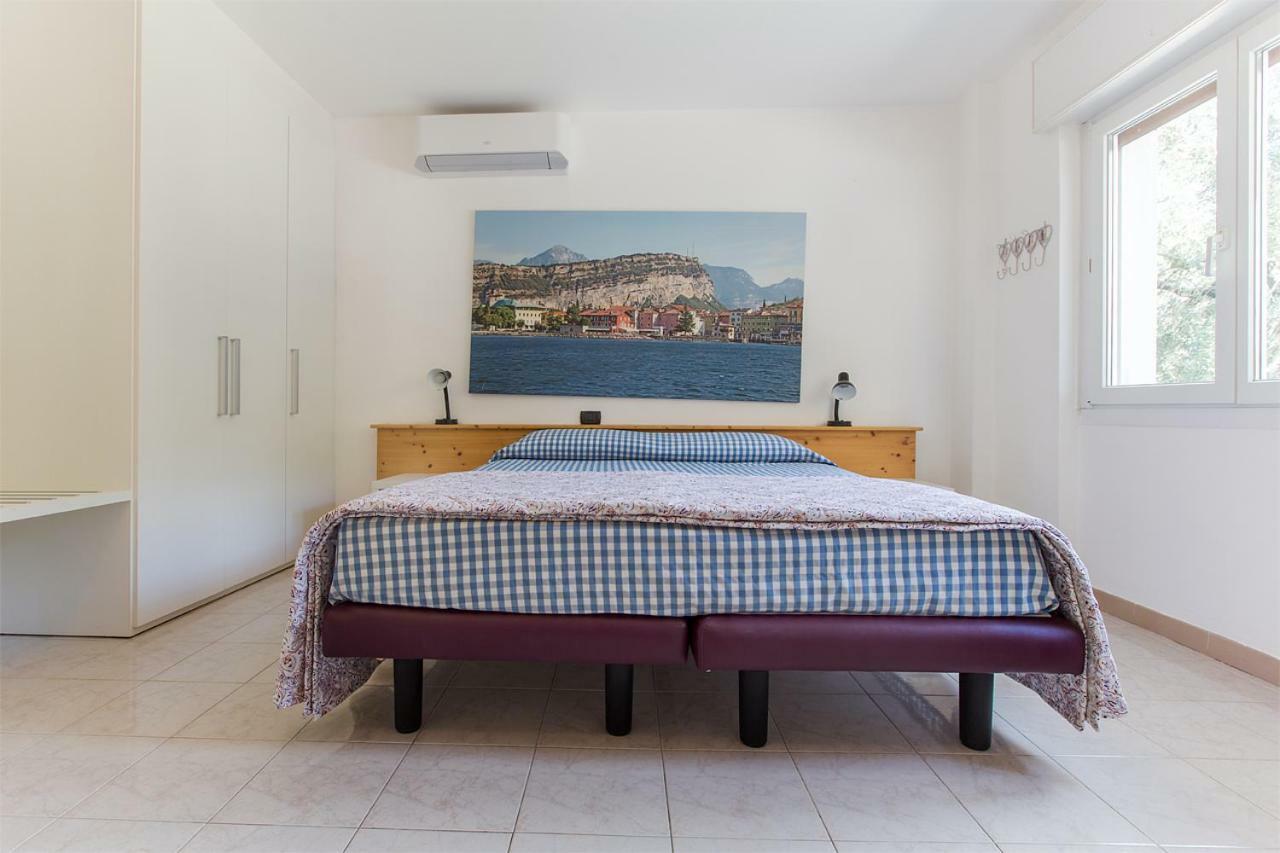 Apartments Suster Torbole Sul Garda Bagian luar foto
